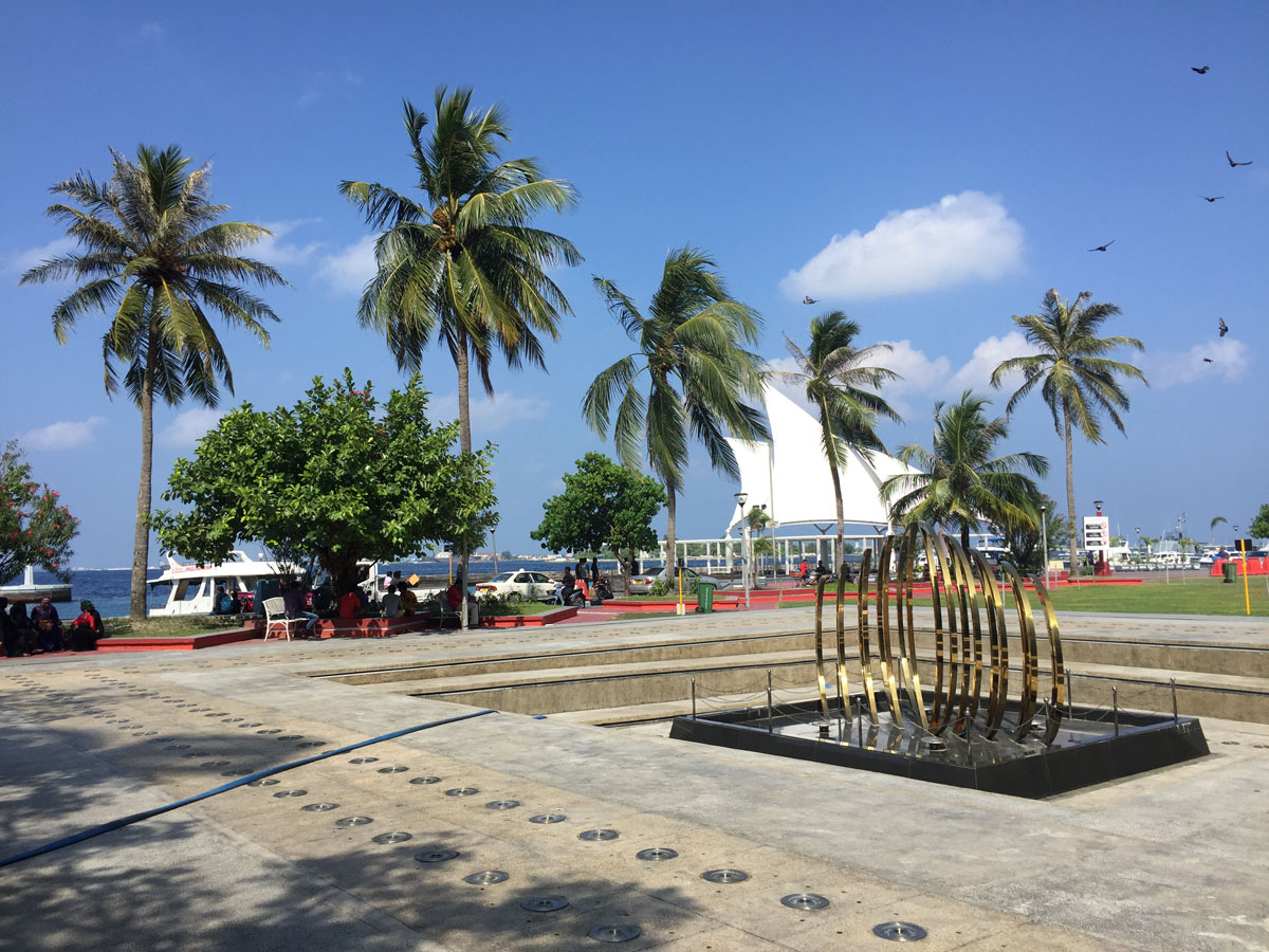 Maldives_MAIN.jpg